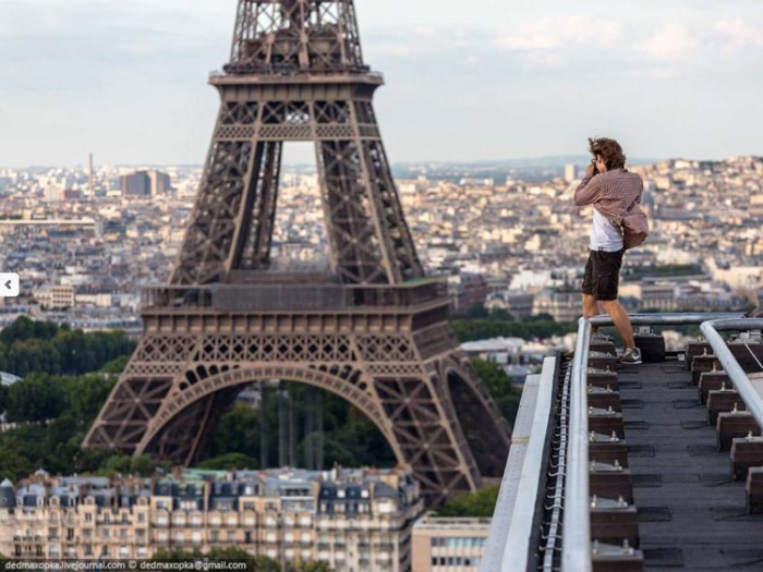 جاذبه‌های گردشگری فرانسه عکس‌های غیرقانونی ولی خیره‌کننده از جاذبه‌های گردشگری جهان عکس‌های غیرقانونی ولی خیره‌کننده از جاذبه‌های گردشگری جهان 10 Eiffel Tower