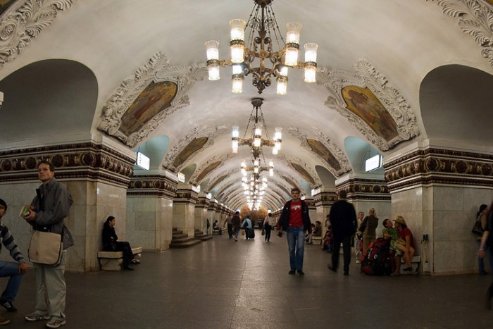 Moscow-metro-station بزرگترین شبکه‌ های مترو جهان بزرگترین شبکه‌ های مترو جهان Moscow metro station